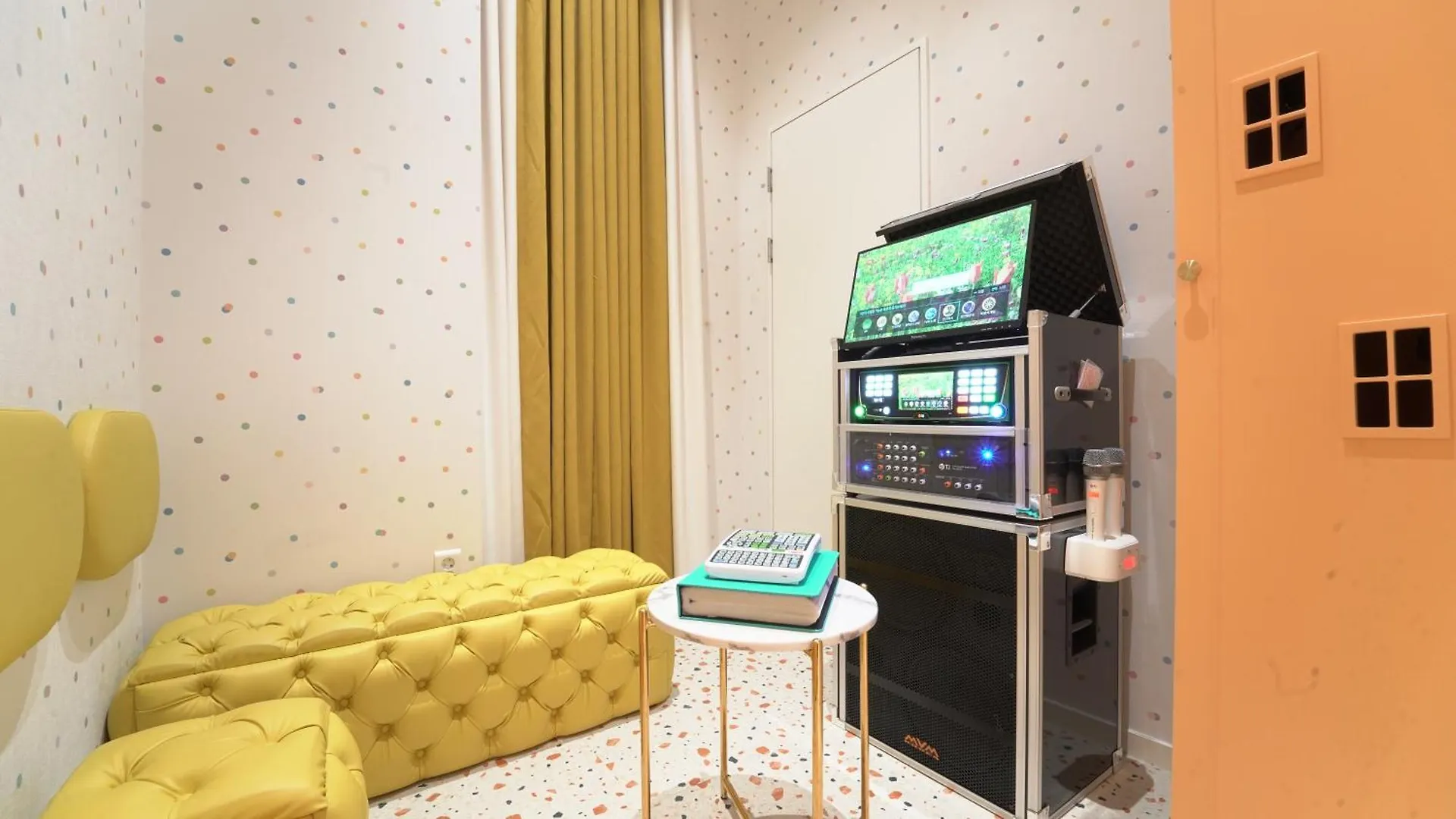 Almond Kids Poolvilla Nampo Busan 0*,