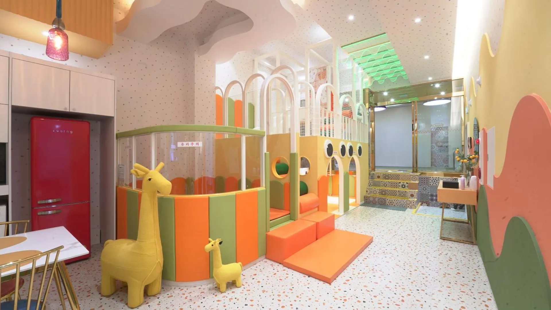 Almond Kids Poolvilla Nampo Busan Hotel