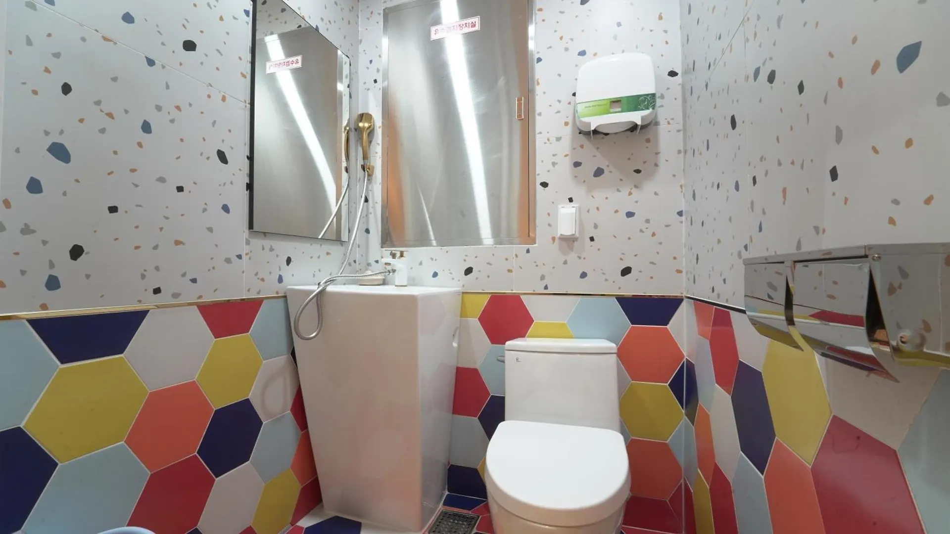 Hotel Almond Kids Poolvilla Nampo Busan South Korea