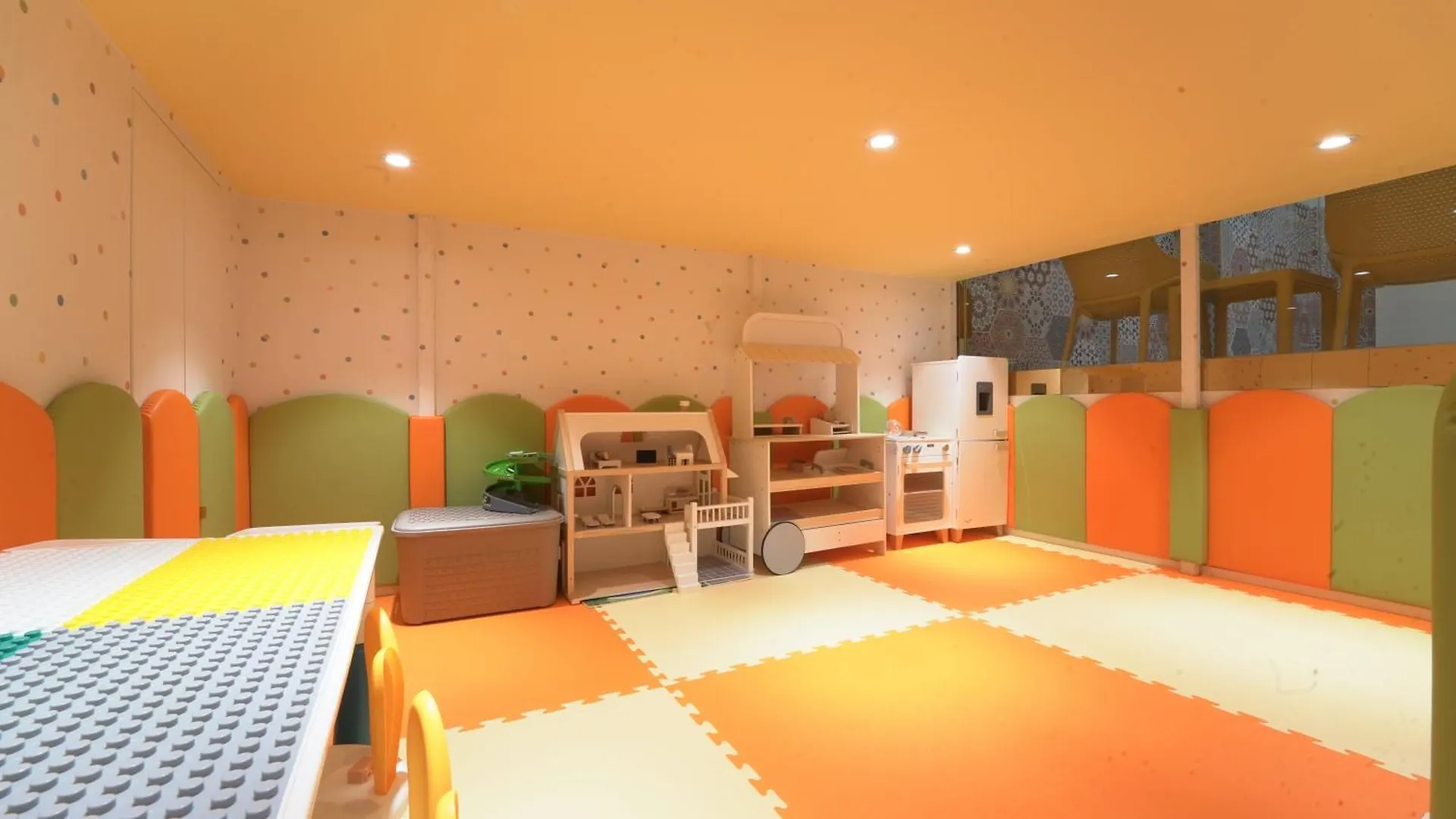 Almond Kids Poolvilla Nampo Busan