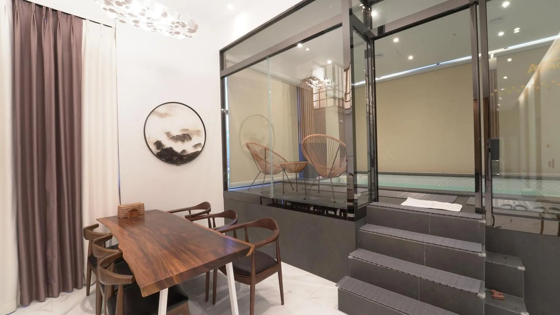 Almond Kids Poolvilla Nampo Busan
