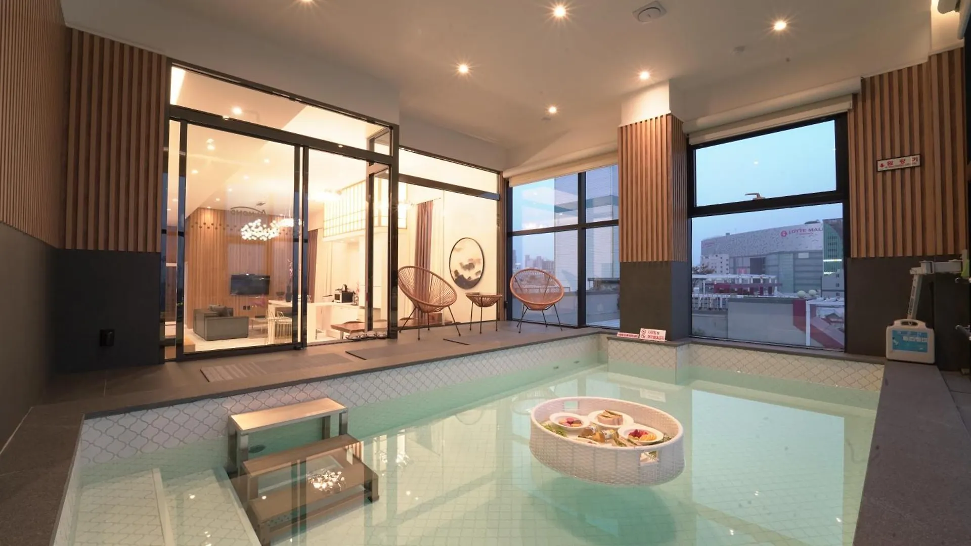 Almond Kids Poolvilla Nampo Busan 0*,  South Korea