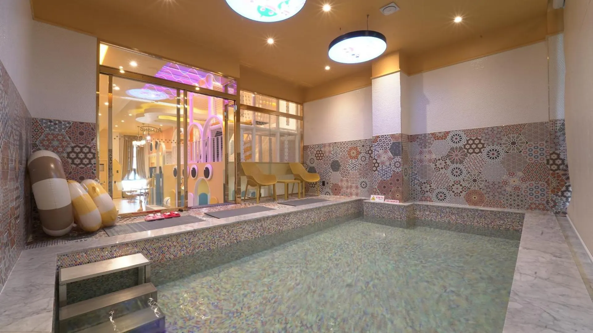 Almond Kids Poolvilla Nampo Busan Hotel