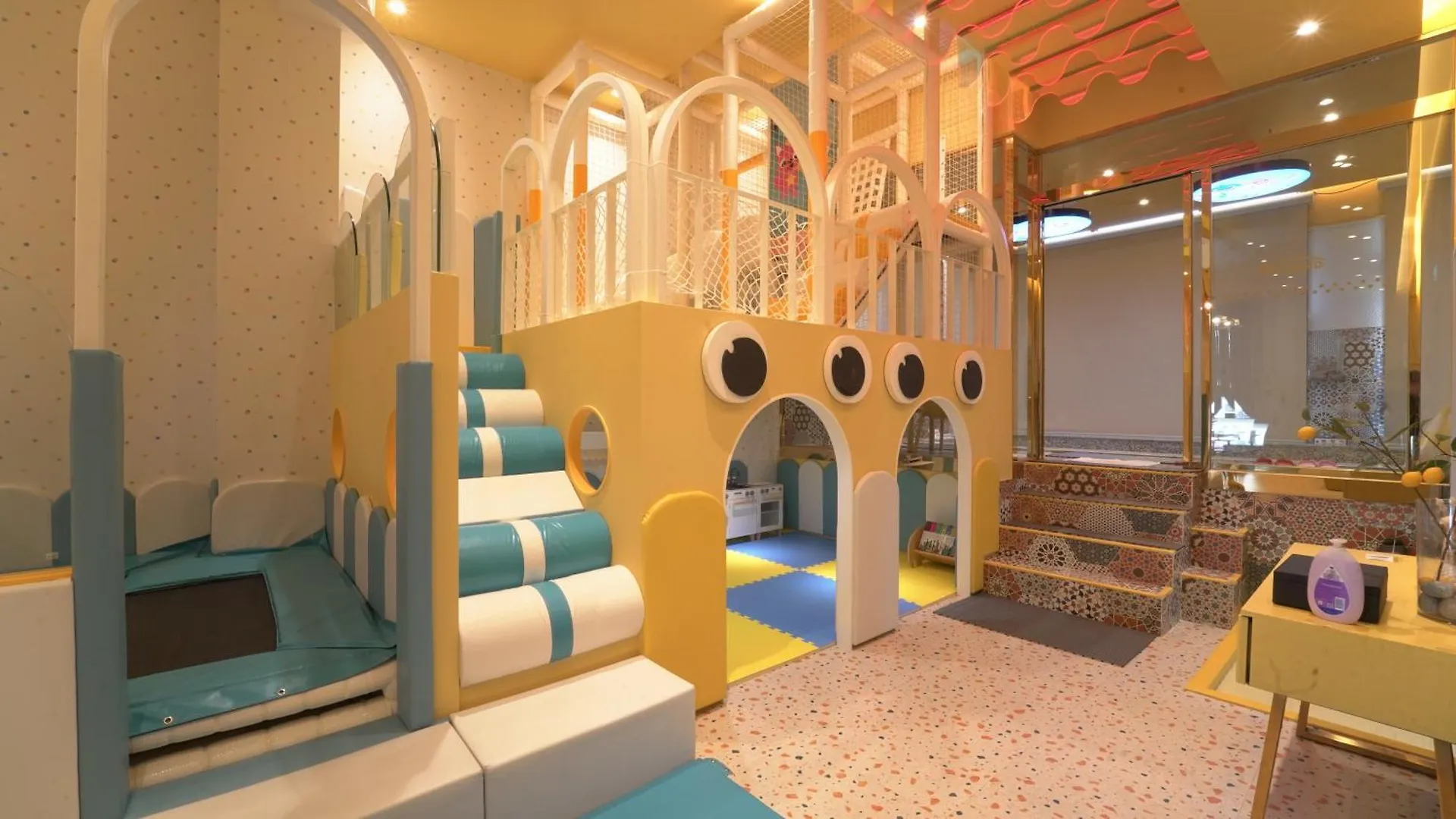 Hotel Almond Kids Poolvilla Nampo Busan