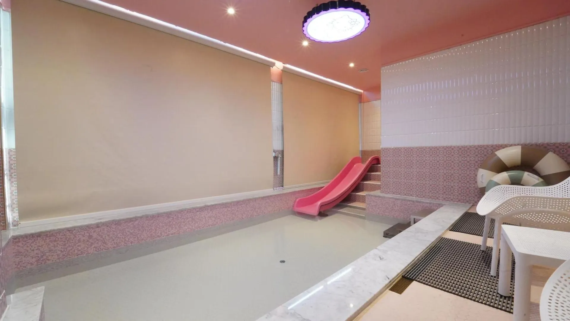 Almond Kids Poolvilla Nampo Busan