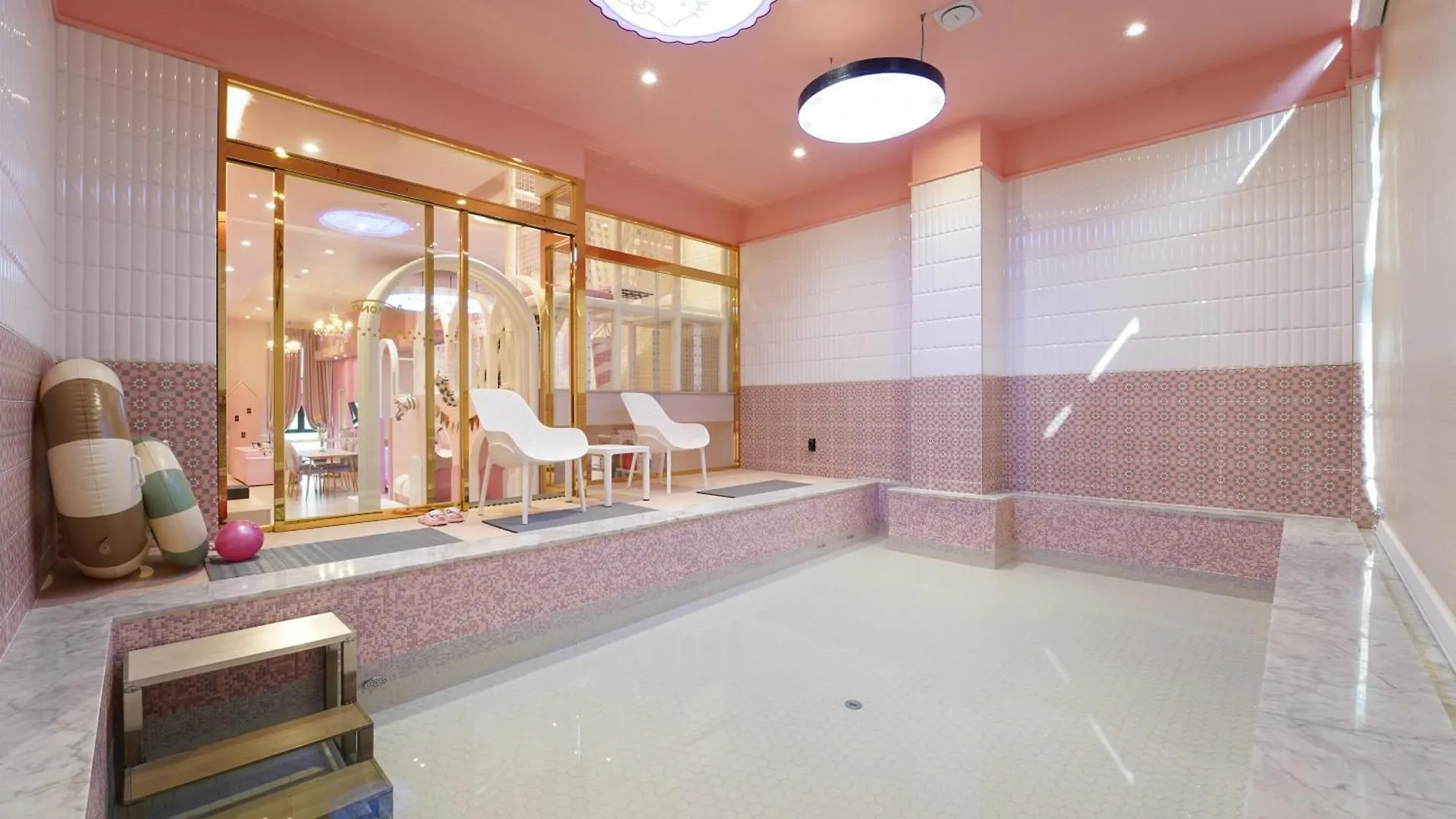Almond Kids Poolvilla Nampo Busan 0*,  South Korea