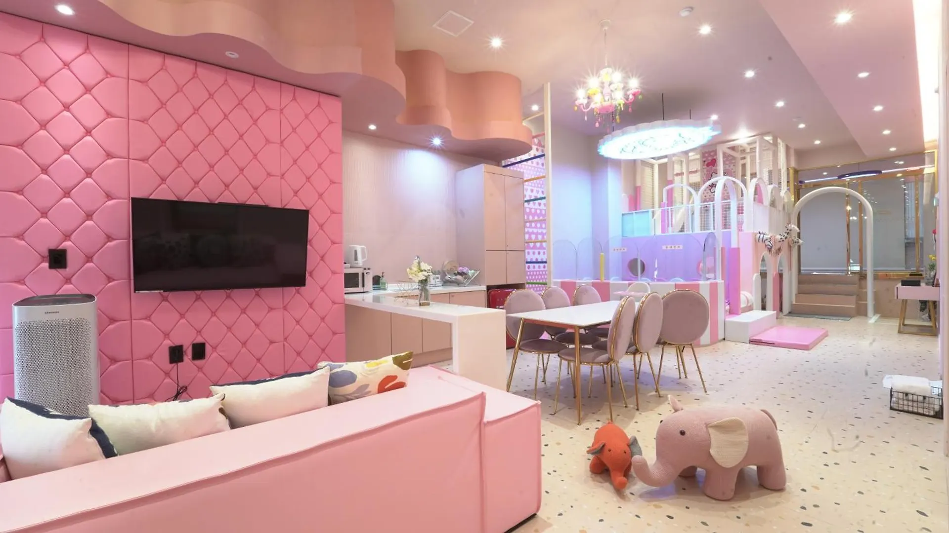 Almond Kids Poolvilla Nampo Busan Hotel