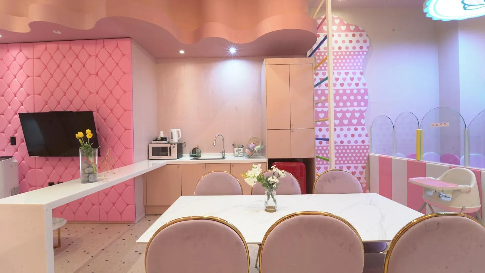Hotel Almond Kids Poolvilla Nampo Busan